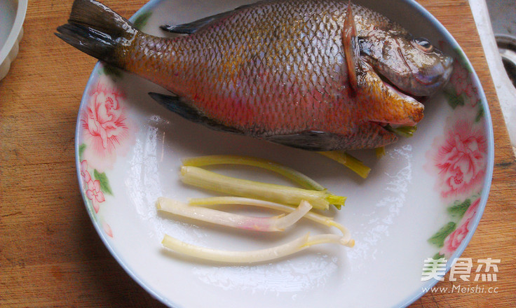 Steamed Sunfish with Chop Chili recipe