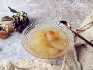 Tremella Pear Soup recipe