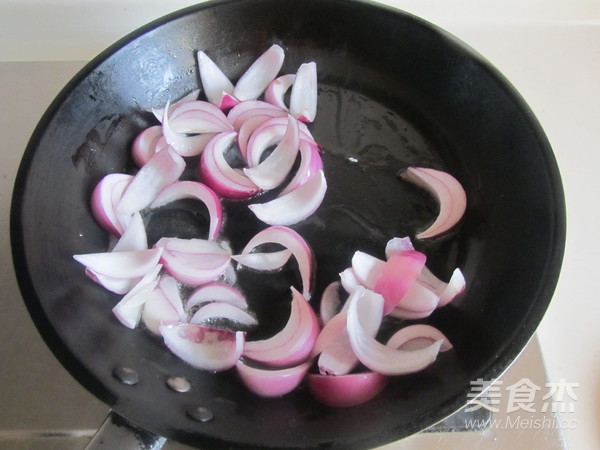 Stir-fried Pork Liver with Sizzling Onion recipe