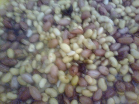 Peanuts Mixed with Green Beans recipe