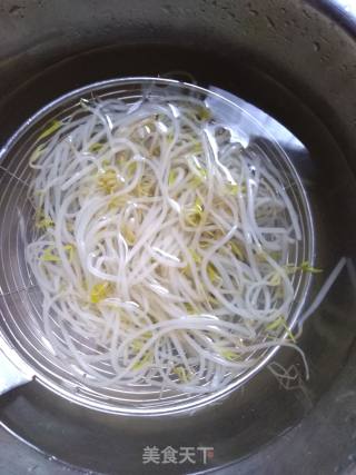Mung Bean Sprouts Mixed with Yuba recipe