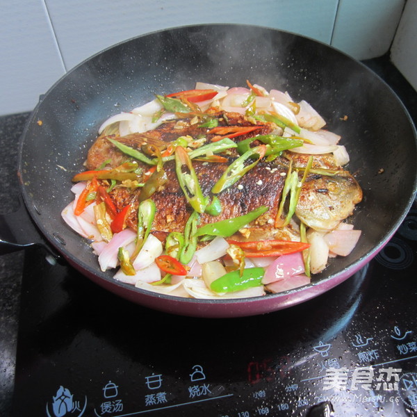 Fried Fish with Onions recipe