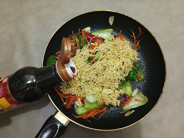 Fried Noodles with Sausage recipe