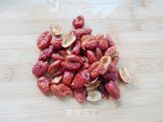 Skin and Beauty--litchi and Red Date Syrup recipe