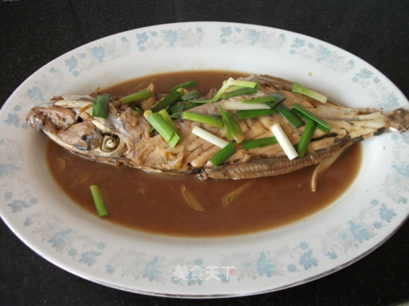 Braised Horse Noodle Fish in Sauce recipe
