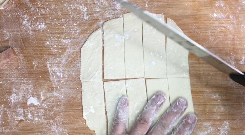 Luncheon Meat Meringue Rolls for Lazy People, Crispy and Delicious. recipe