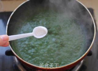 Food in Spring---【black Garlic Spinach Pasta】 recipe