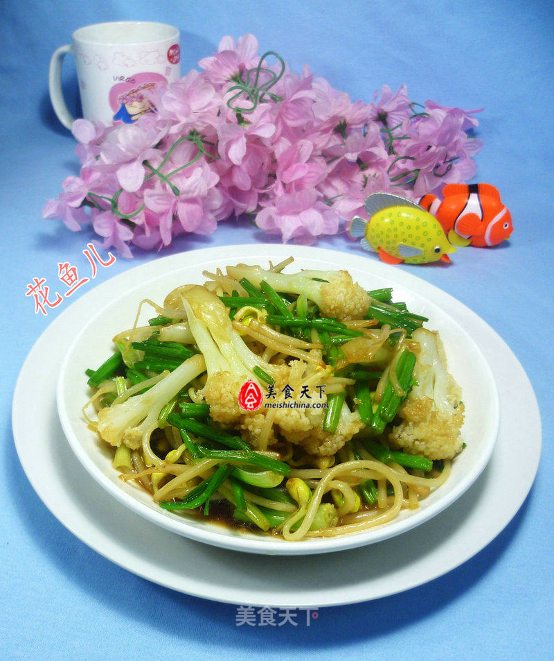 Celery and Cauliflower Stir-fried Soy Sprouts recipe