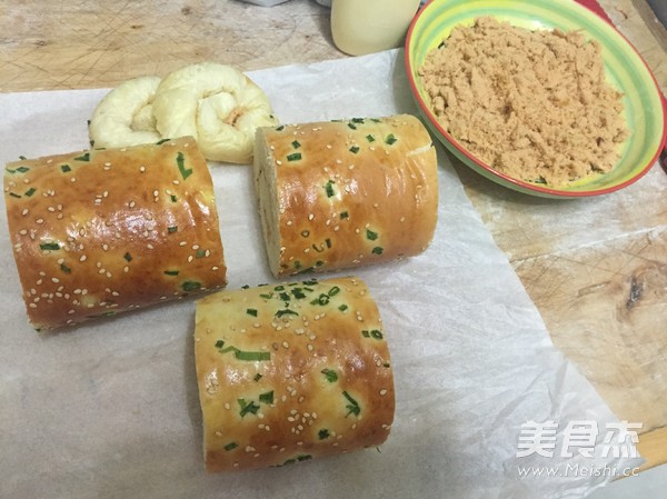 Scallion Pork Floss Bread Roll Medium Kind recipe