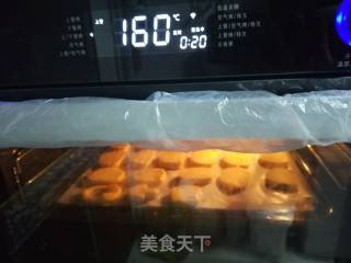 Cooked Egg Yolk Biscuits recipe