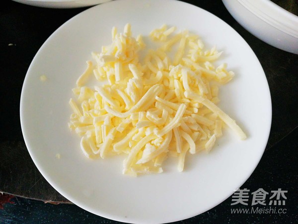 Stir-fried Steamed Buns with Cheese recipe