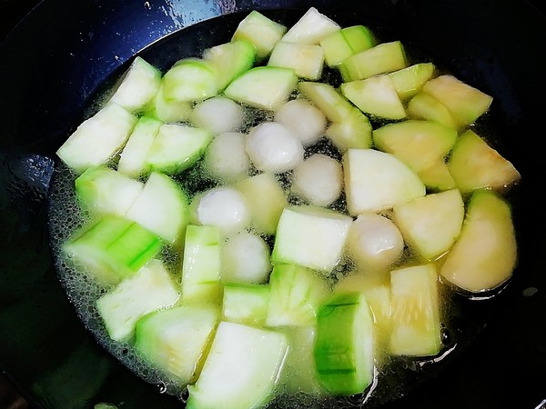 Loofah Fish Ball Soup recipe
