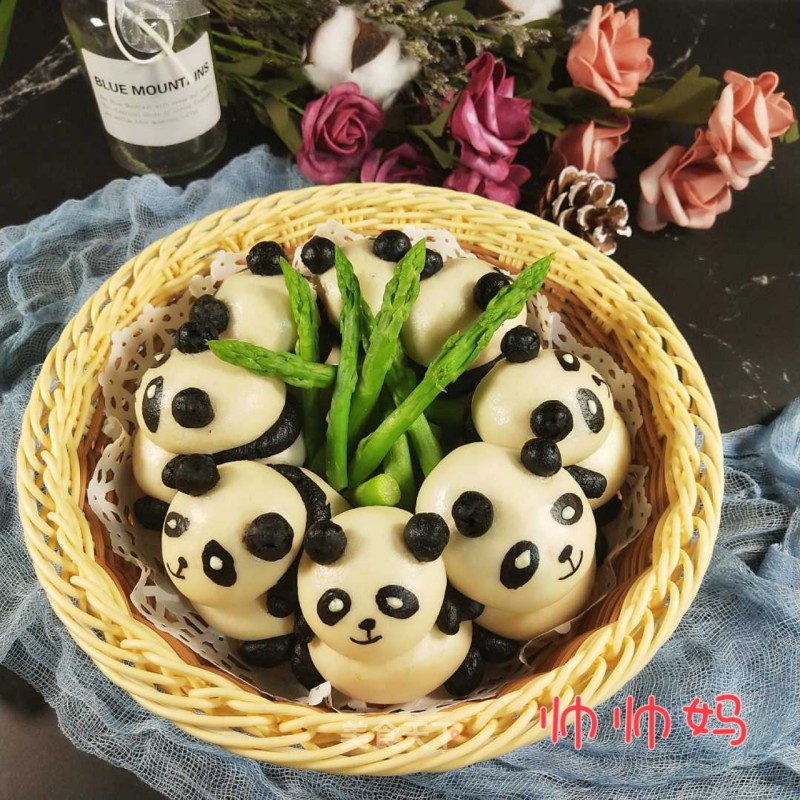 Panda Squeezes Buns recipe