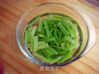 Celery with Sea Rice recipe