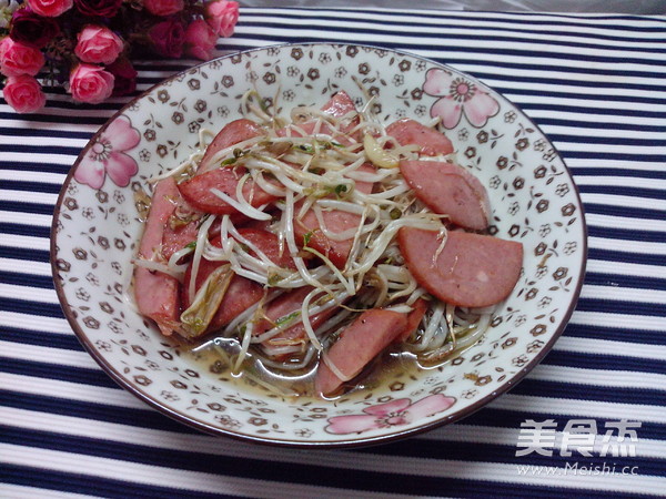 Stir-fried Meat Sausage with Bean Sprouts recipe