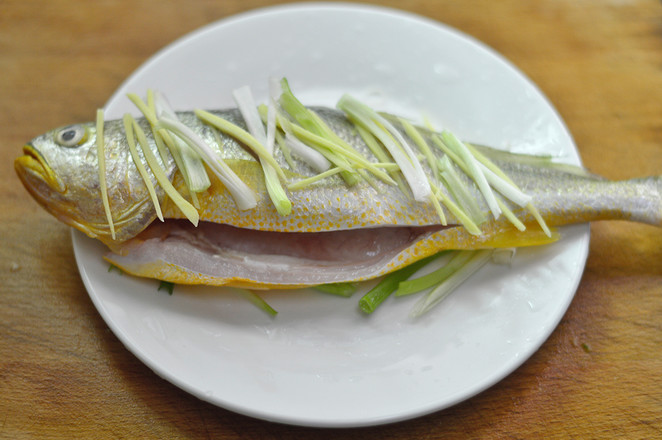 Steamed Yellow Croaker recipe