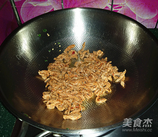 Stir-fried Beef Shredded in Sauce recipe