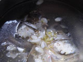 Fresh Yellow Croaker Head Soup recipe