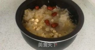 How Does Tremella Lotus Seed Soup Have The Best Beauty Effect? recipe
