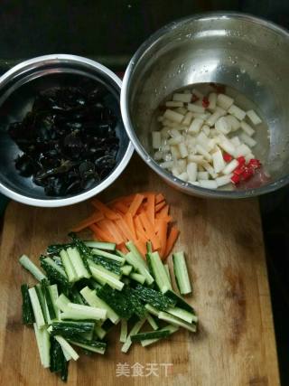 Cucumber with Lotus Root Strips recipe