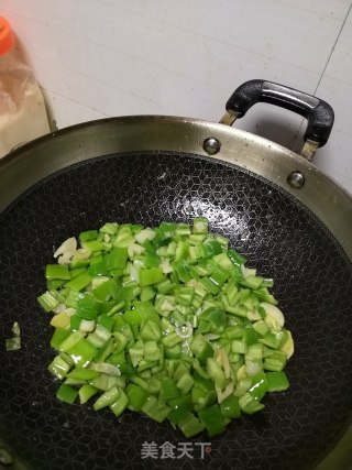 Stir-fried River Prawns with Green Peppers recipe
