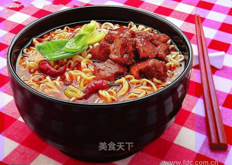 Nutritious Instant Noodles with Beef and Vegetables recipe