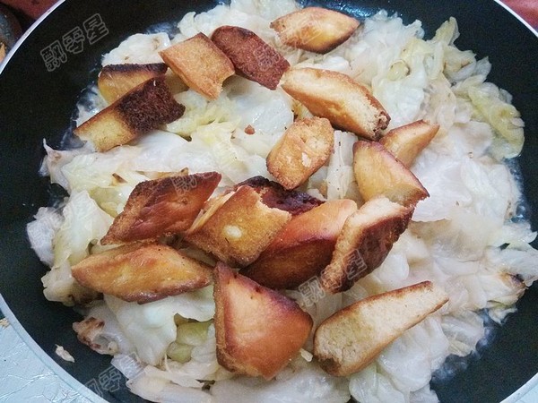 Stir-fried Naan with Cabbage recipe