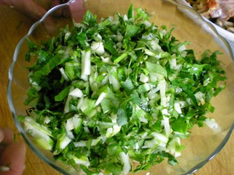 Cucumber Mixed with Wild Vegetables recipe