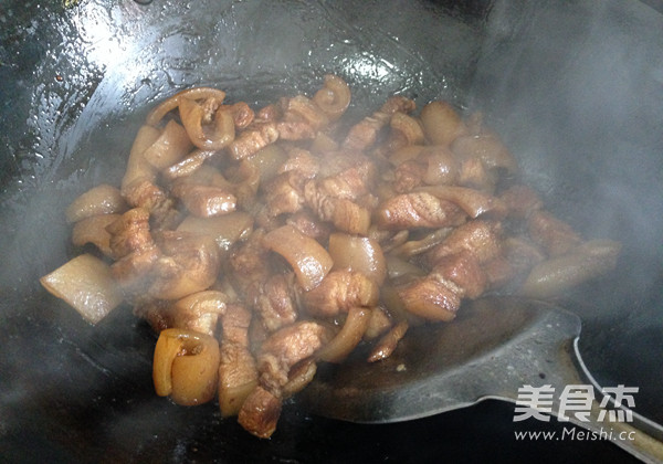 Stewed Pork Belly with Potatoes and Beans recipe