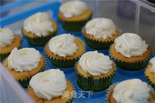 Strawberry Golden Cup Cake recipe