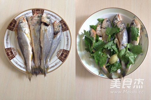 Pan Fried Small Yellow Croaker recipe