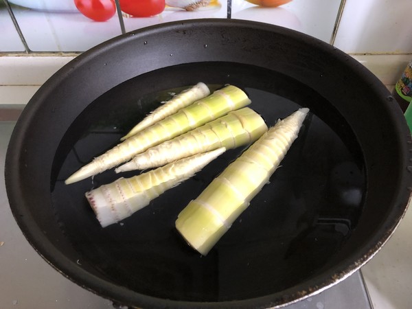Grass Head Bamboo Shoot Meat Wonton recipe