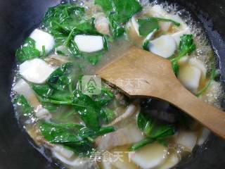 Pork Spinach Rice Cake Soup recipe