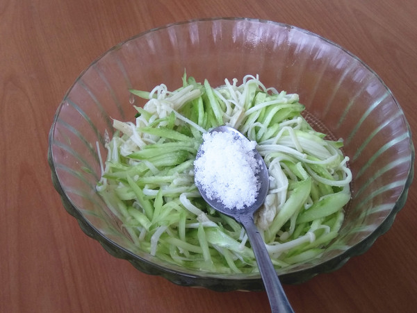 Sweet and Sour Cucumber Enoki Mushroom recipe