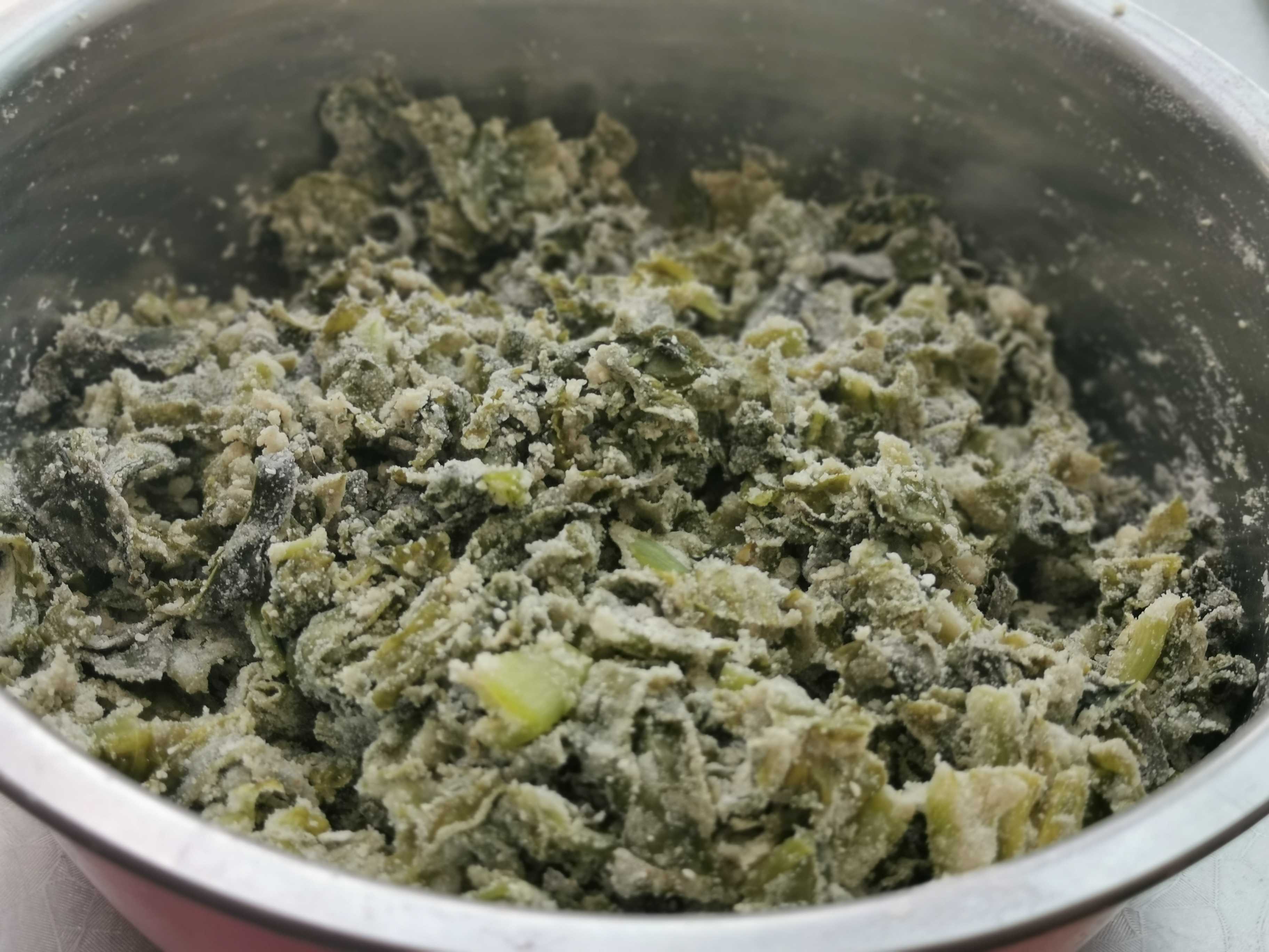Laoganma Lettuce Leaves Plucked Rotten Seeds recipe