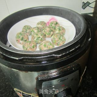 Leek Pork Meatball Soup recipe