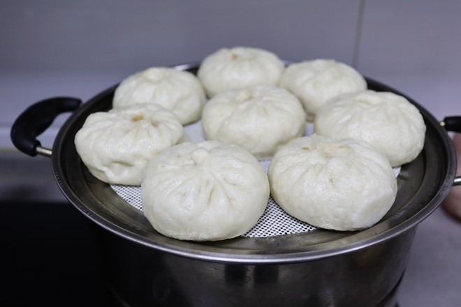 Steamed Buns with Pleurotus Eryngii Sauce recipe