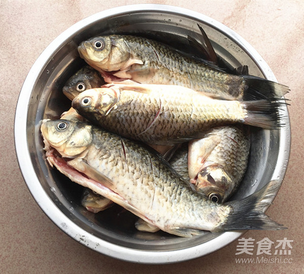 Crispy Crucian Carp recipe