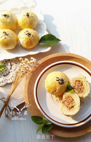 Su-style Mustard and Fresh Meat Mooncakes recipe