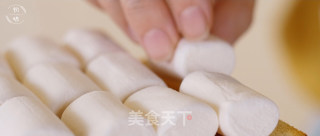 Brushed Marshmallow Toast, A New Way to Play Breakfast! recipe