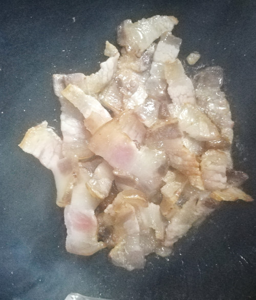Stir-fried Bacon with Umami Bracken recipe