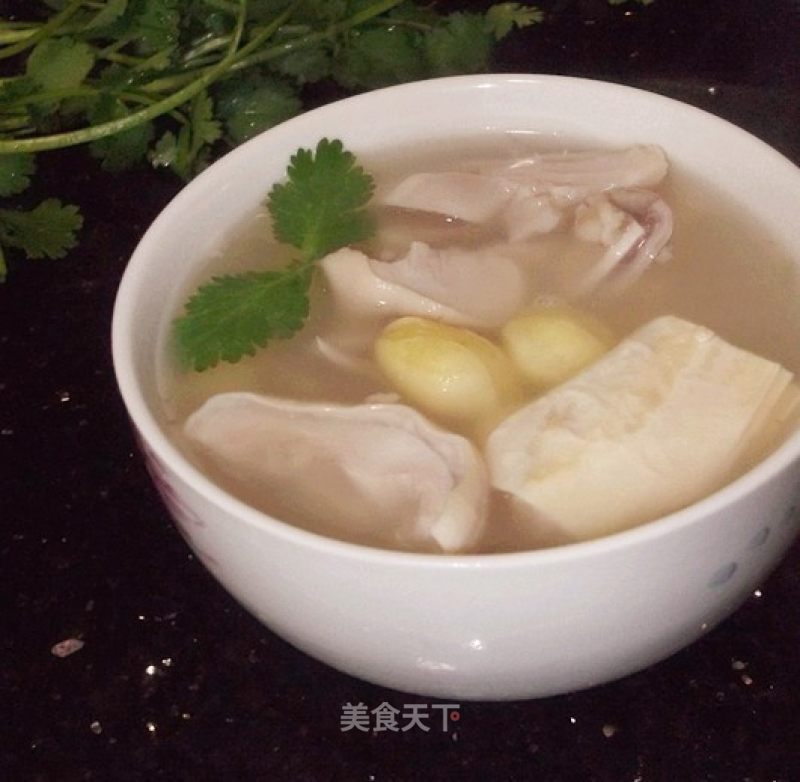 Pork Belly with Ginkgo Branch and Bamboo Pepper in Clay Pot recipe