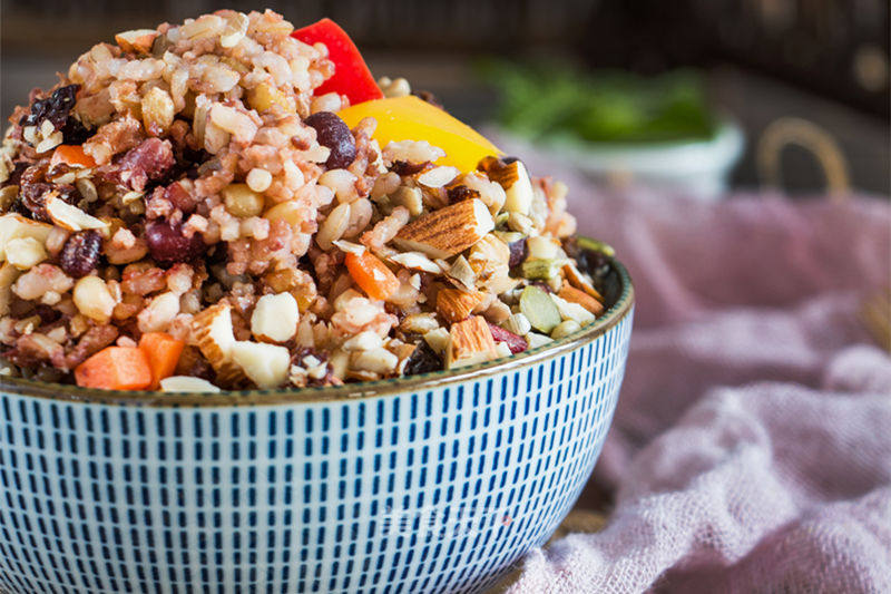 Rich and Nutritious Bibimbap with Beetroot recipe