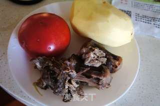 Stewed Potatoes with Oxtail Bones recipe