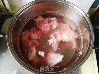 "moisturizing Soup" of Sheep Scorpion Three Fungus Soup recipe