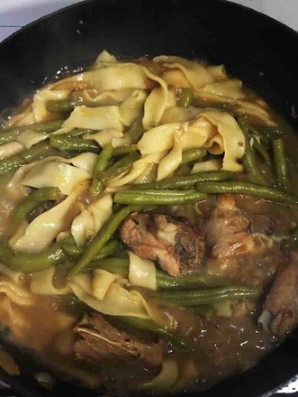 Braised Noodles with Beans and Pork Ribs recipe