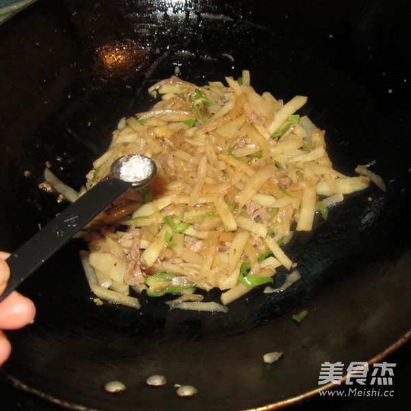 Fried Pork with Cold Potato Shreds recipe