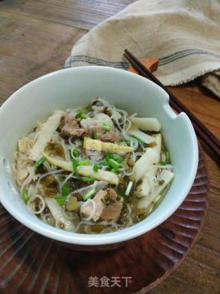 Sauerkraut and Spring Bamboo Shoots Pork Ribs Soup Noodles recipe