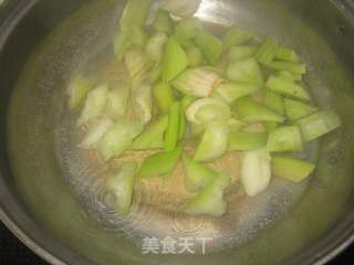 Bean Drum with Celery recipe