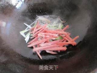 Delicious Shredded Pork and Mushroom Soup recipe